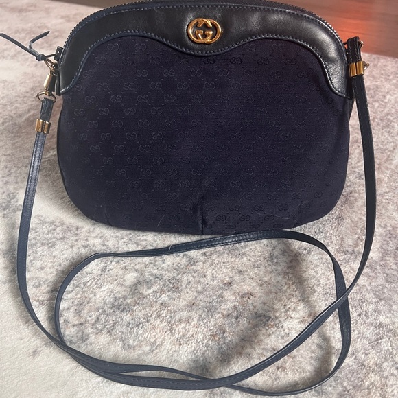 Gucci cross body bag AUTHENTIC - Picture 1 of 5